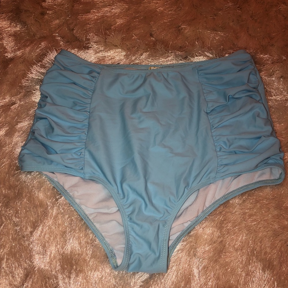 Kortni Jeane Ruched Bottoms